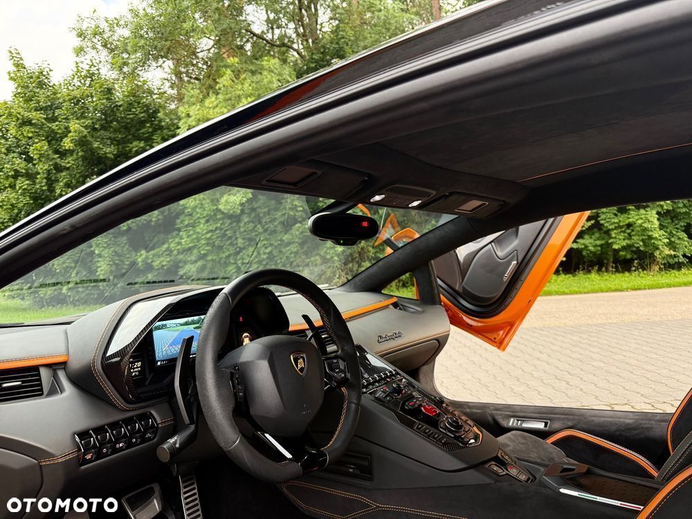 Lamborghini Aventador - 13