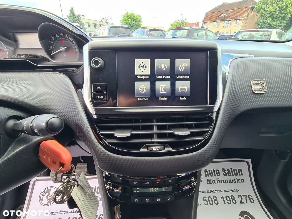 Peugeot 2008 1.2 Pure Tech Style S&S - 13