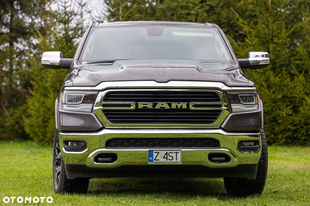 RAM 1500 5.7 Quad Cab Longbed Laramie Chrome - 8