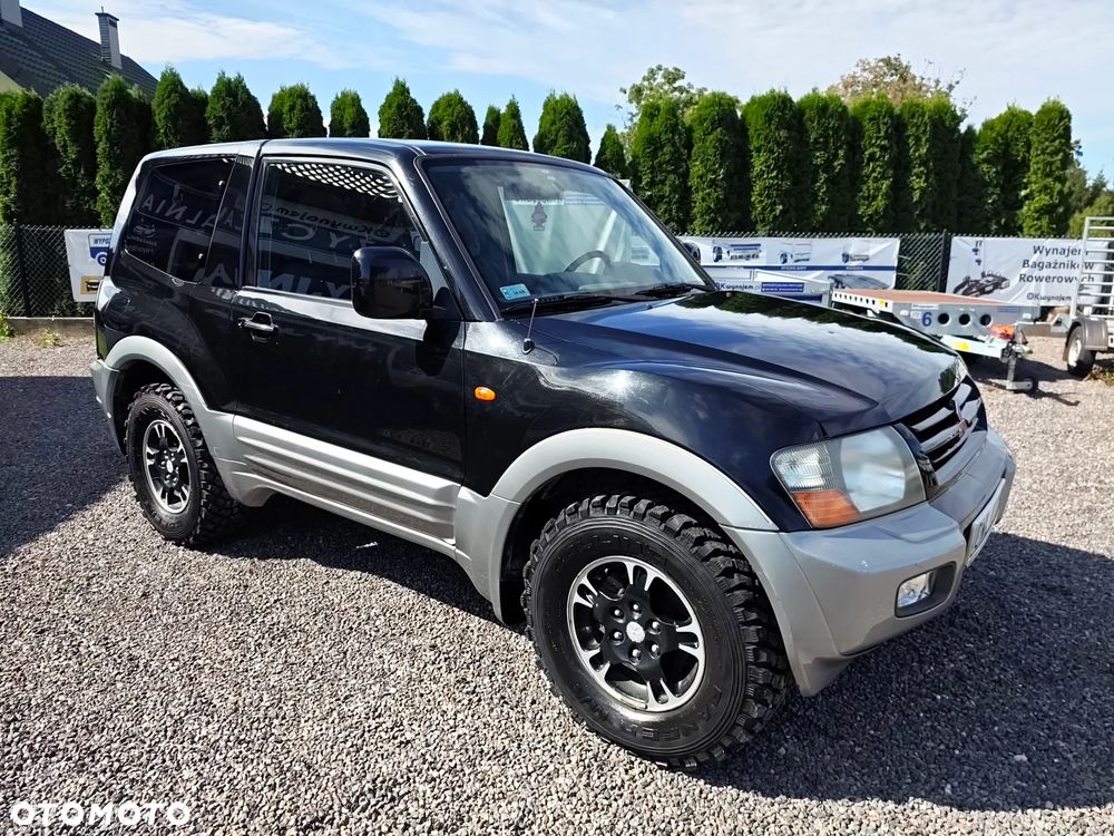 Mitsubishi Pajero - 1