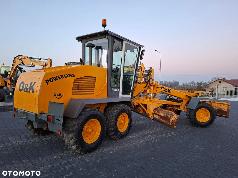 O&K F106A Równiarka Drogowa / New Holland / - 9