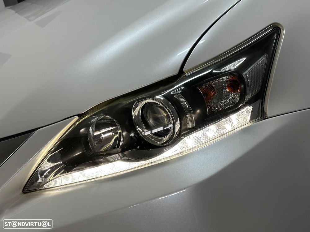 Lexus CT 200h - 10