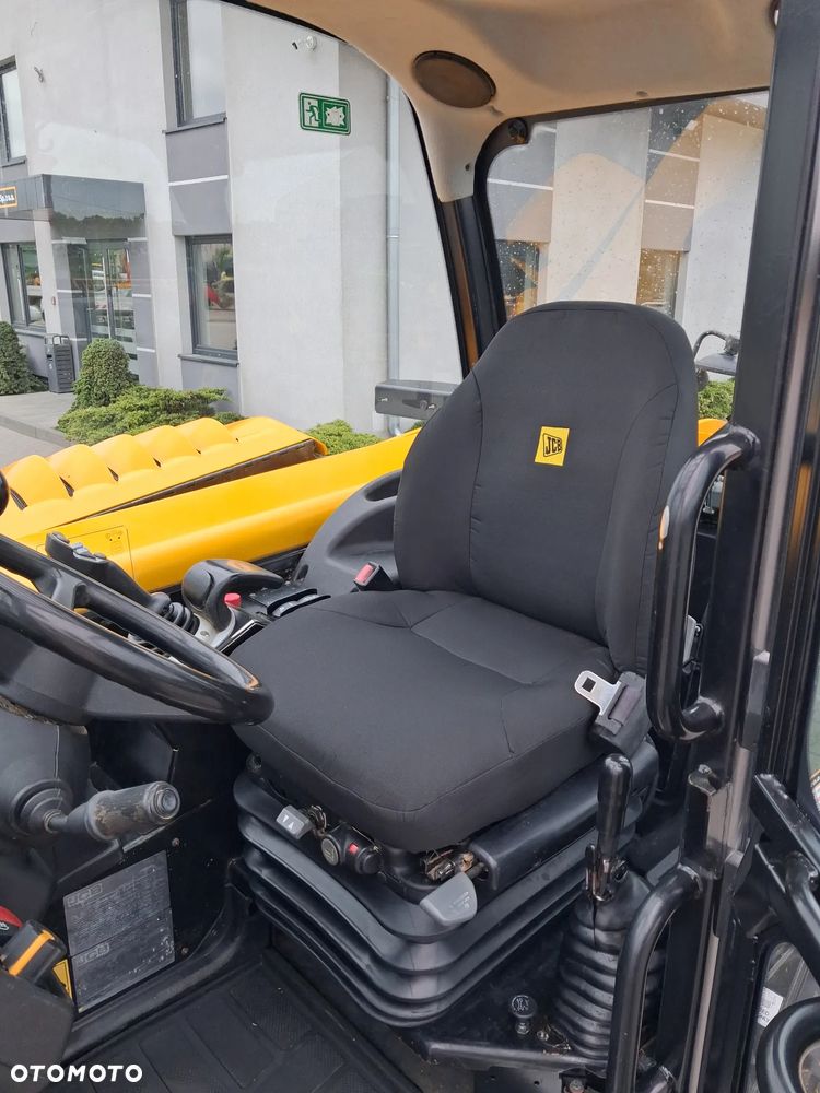 JCB 536 - 60 AGRI - 10