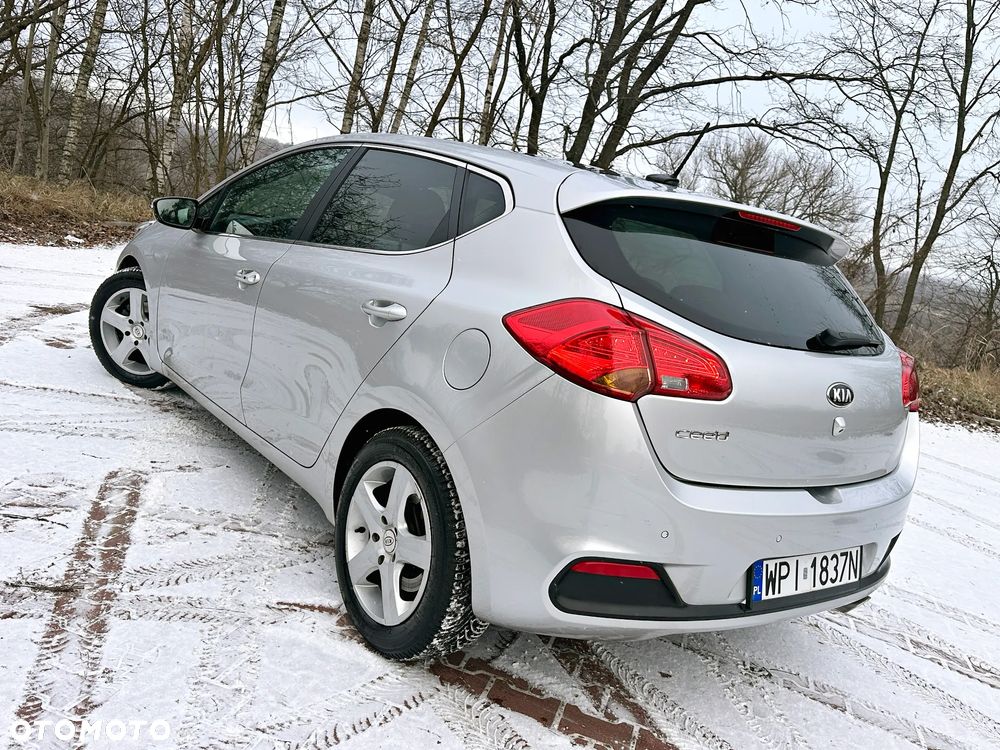 Kia Ceed - 4
