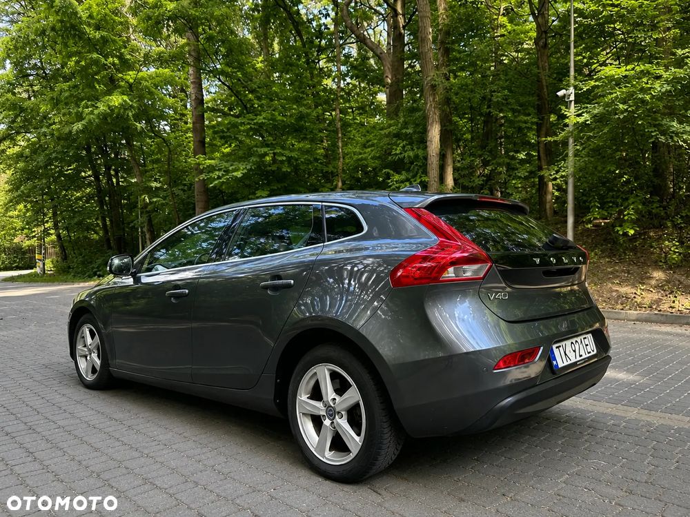 Volvo V40 D2 Momentum - 17