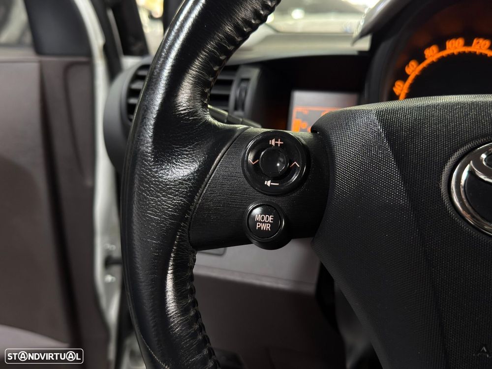 Toyota iQ 1.0 VVT-i 2 EP - 23