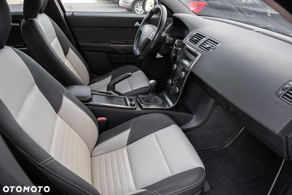 Volvo V50 T5 AWD RDesign - 28