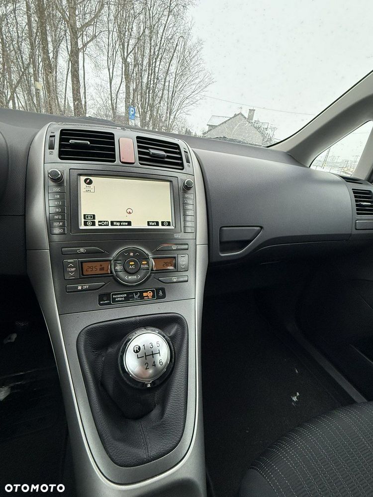 Toyota Auris - 8