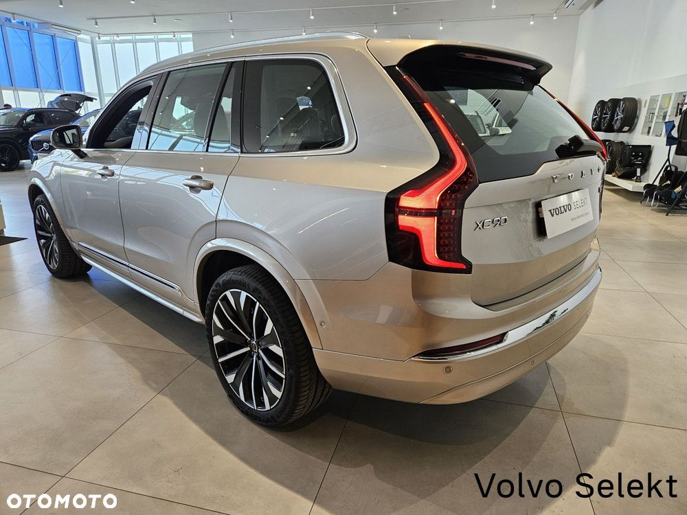 Volvo XC 90 - 9