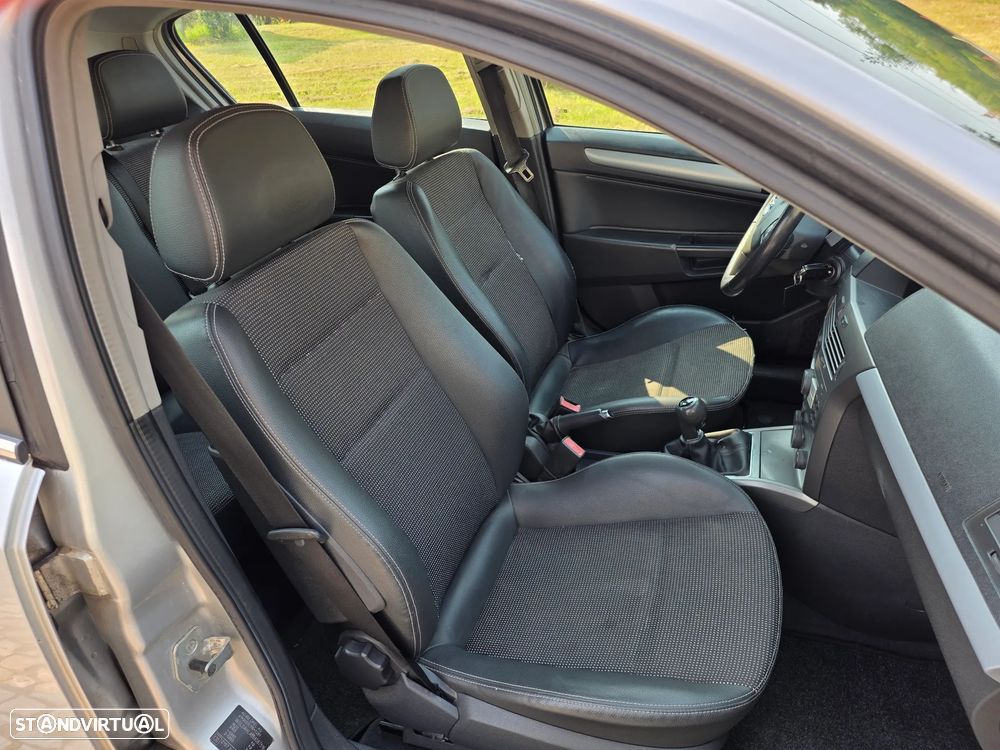 Opel Astra 1.3 CDTI Cosmo - 14
