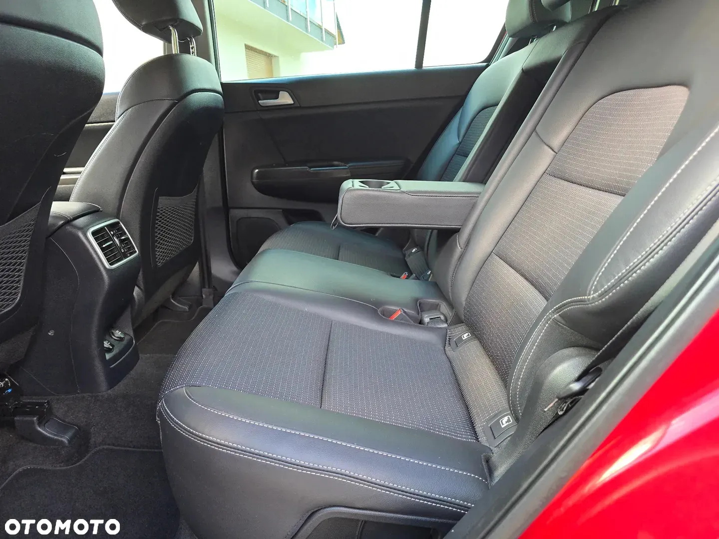Kia Sportage 2,0 CRDI 2WD ISG Spirit - 26