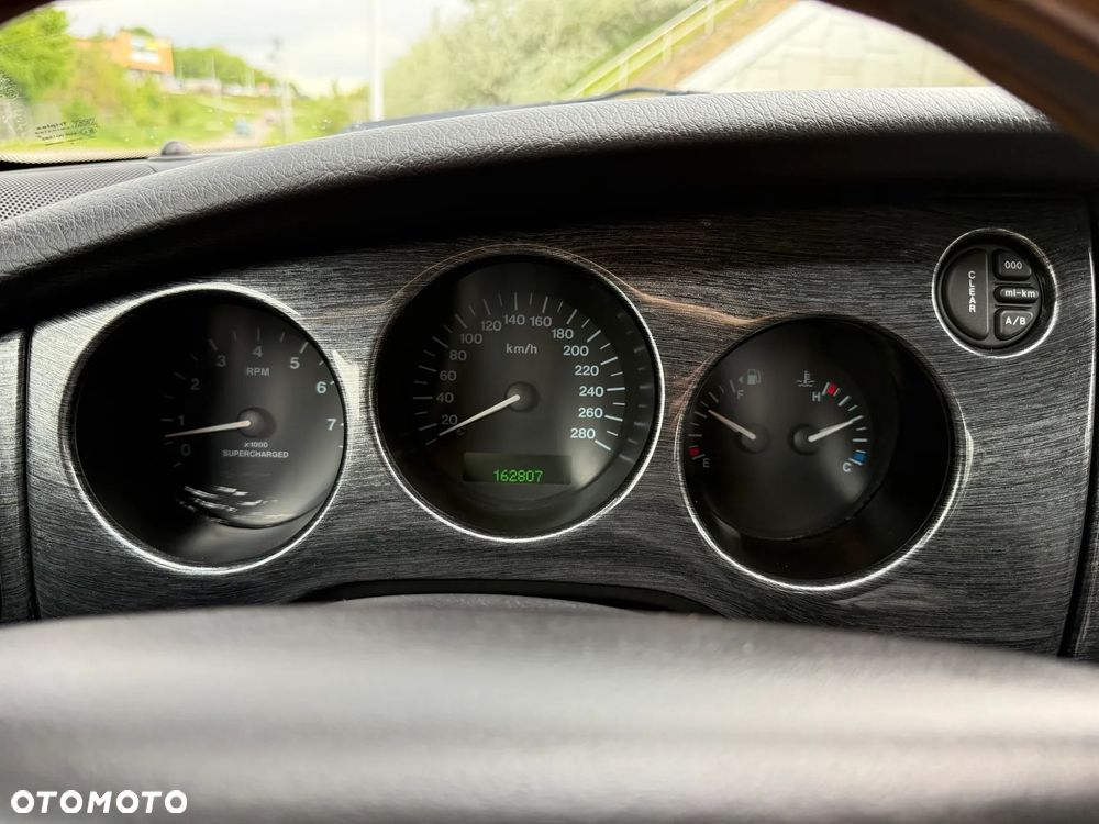 Jaguar XK - 21