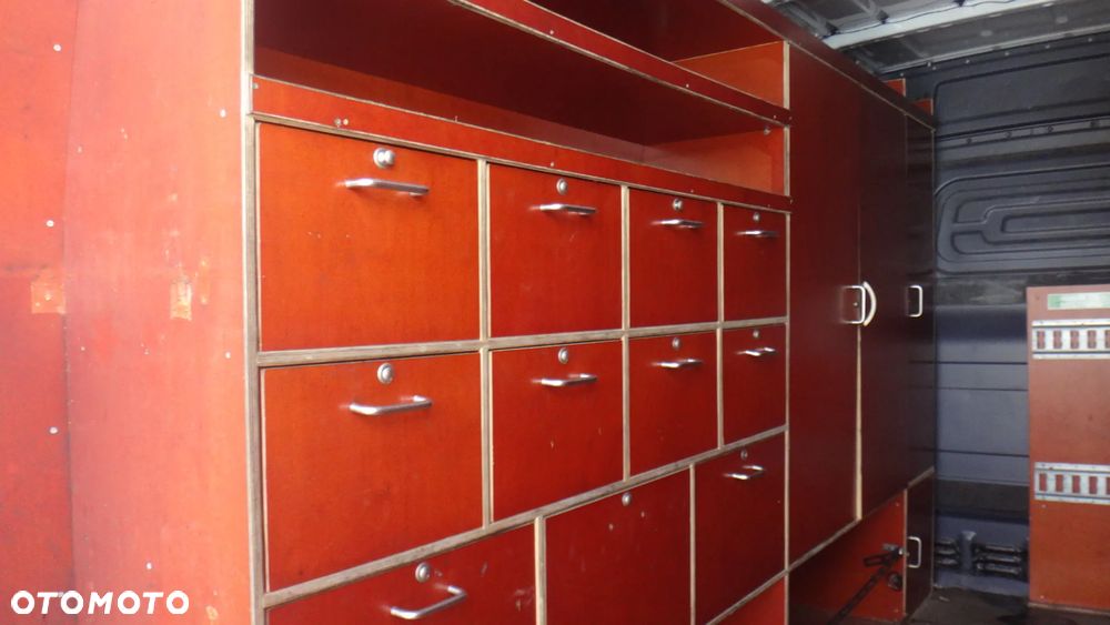 Mercedes-Benz Sprinter - 10