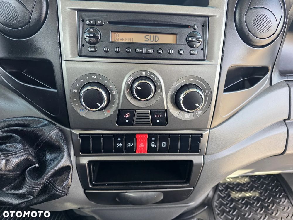 Iveco 35C17 3,0 HPI 170 KONNA SKRZYNIA 4,2M DŁUGA KLIMA WEBASTO BLIŻNIAKI DO 3,5T GWARANCJA - 24