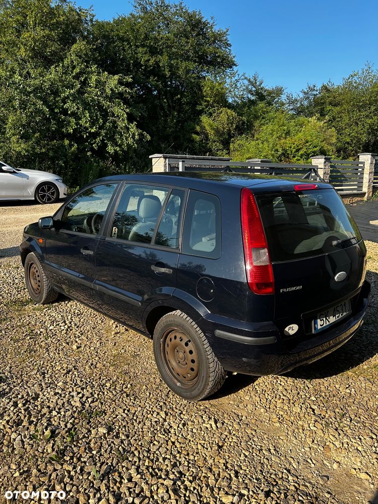Ford Fusion 1.4 Ambiente - 5