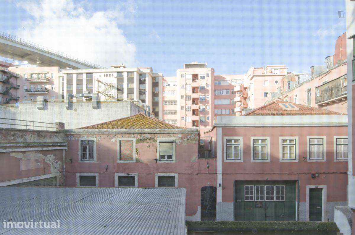 Quarto - localizado em Alcântara Lisbon - Grande imagem: 5/17