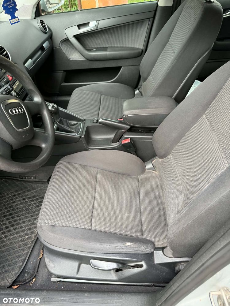 Audi A3 Sportback 1.9 TDI DPF e - 24