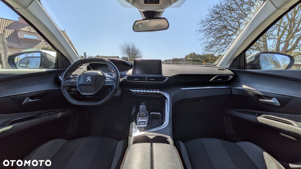Peugeot 3008 1.5 BlueHDi Active S&S EAT8 - 12