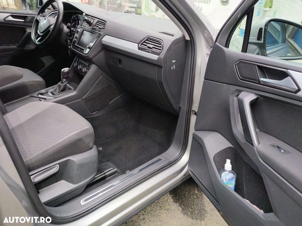 Volkswagen Tiguan 2.0 TDI 4Mot DSG Comfortline - 12