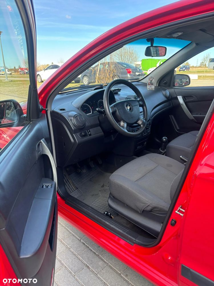Chevrolet Aveo - 10