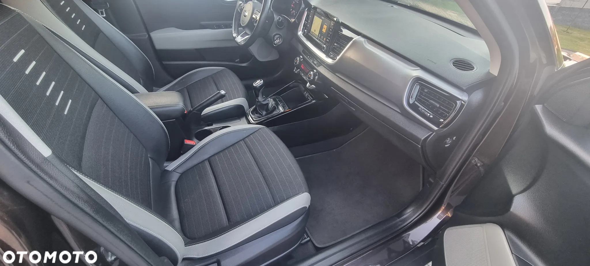 Kia Stonic 1.0 T-GDI 120 Vision - 32