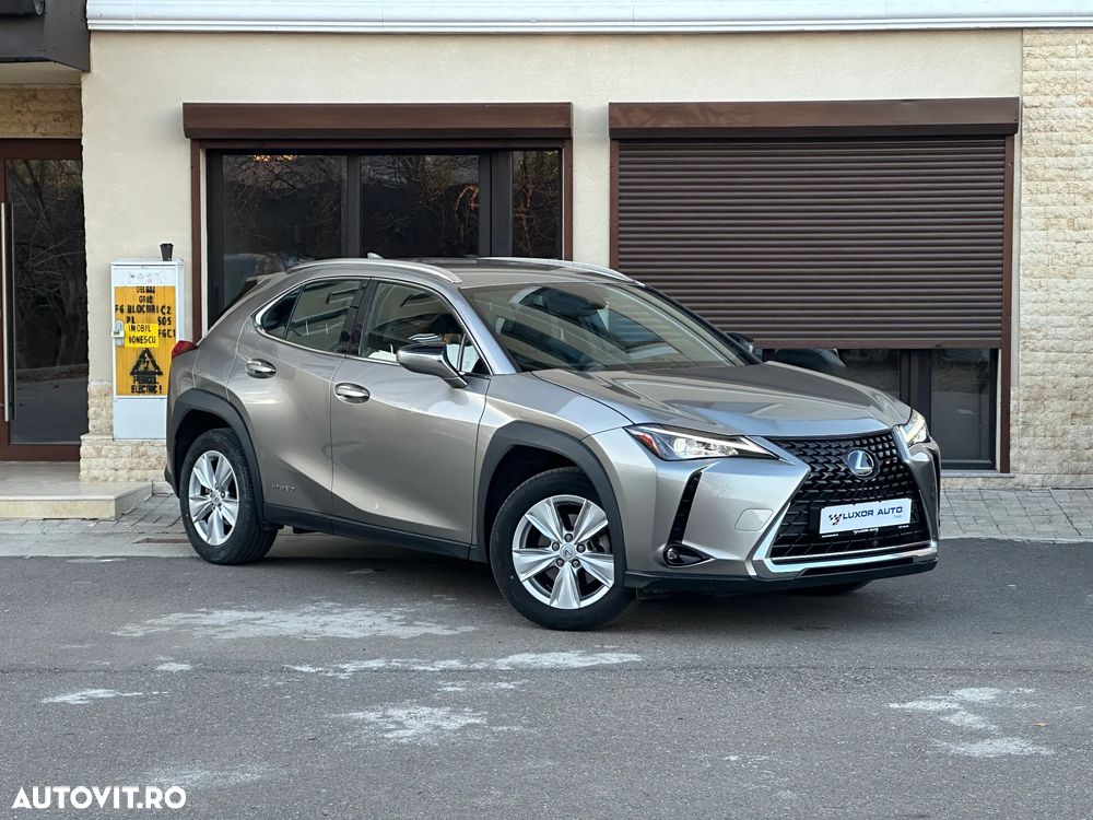 Lexus UX 250h Business Edition - 1
