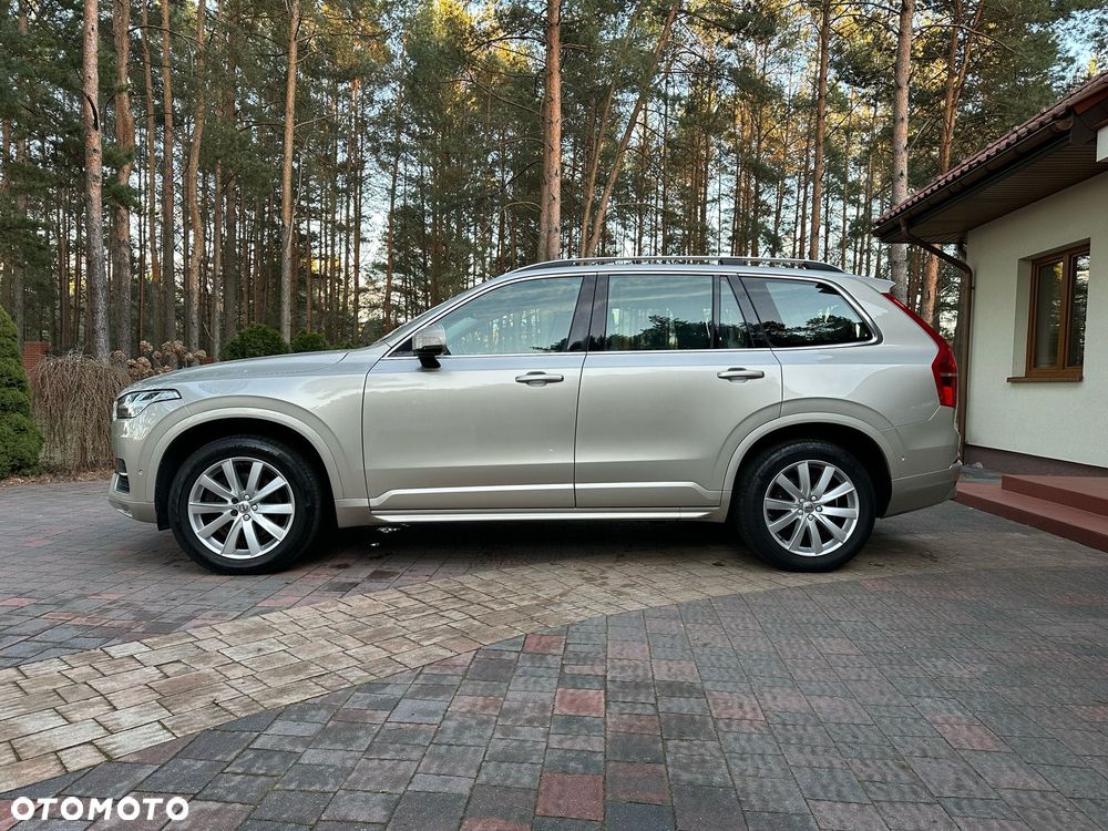 Volvo XC 90 - 8
