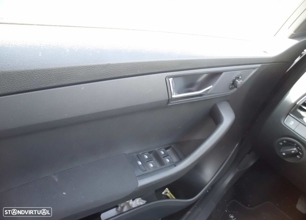 Peças Skoda Fabia III (NJ3) 1.0 TSI 2021 - 22