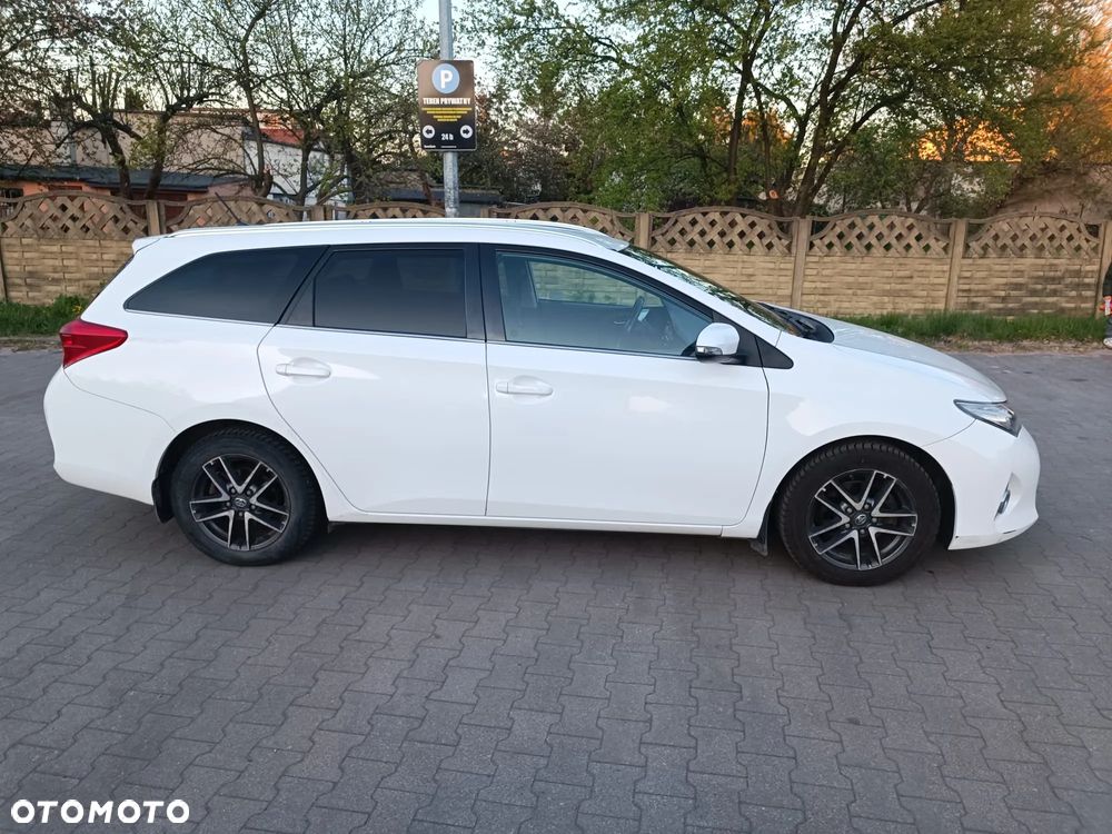 Toyota Auris - 5