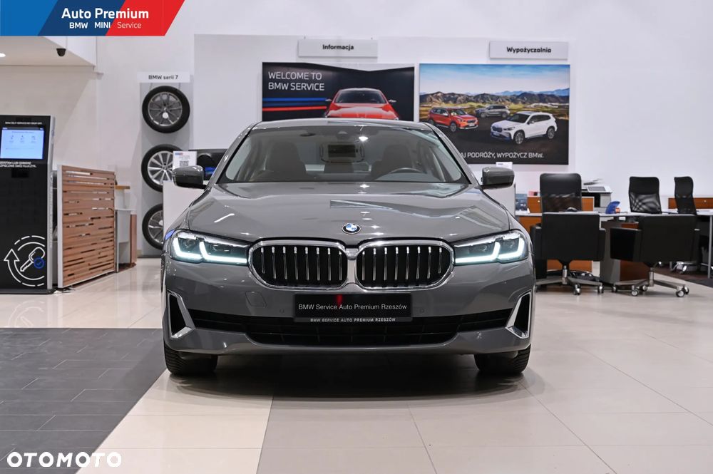 BMW Seria 5 540d xDrive mHEV - 3