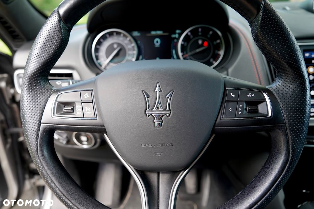 Maserati Levante - 12