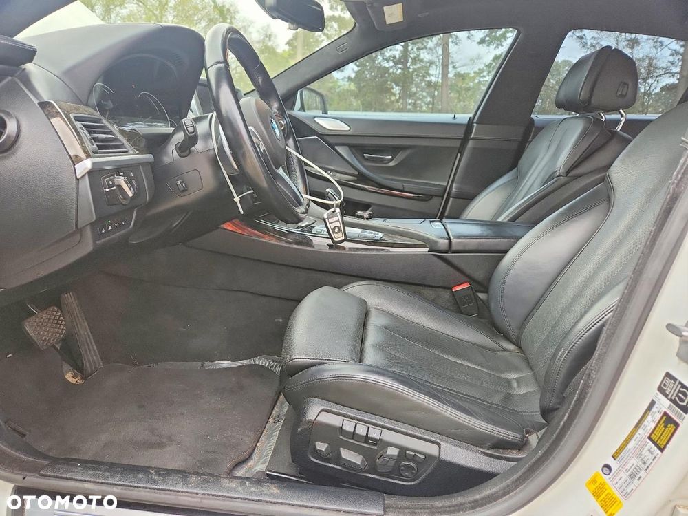 BMW Seria 6 650i - 8