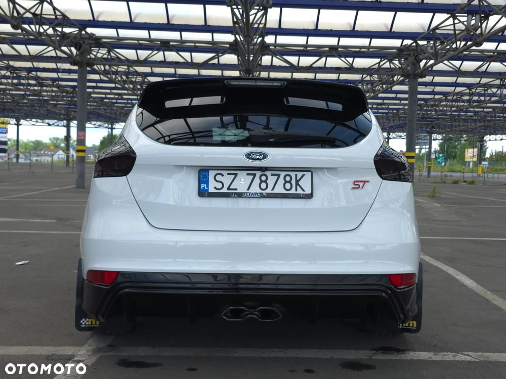 Ford Focus - 23