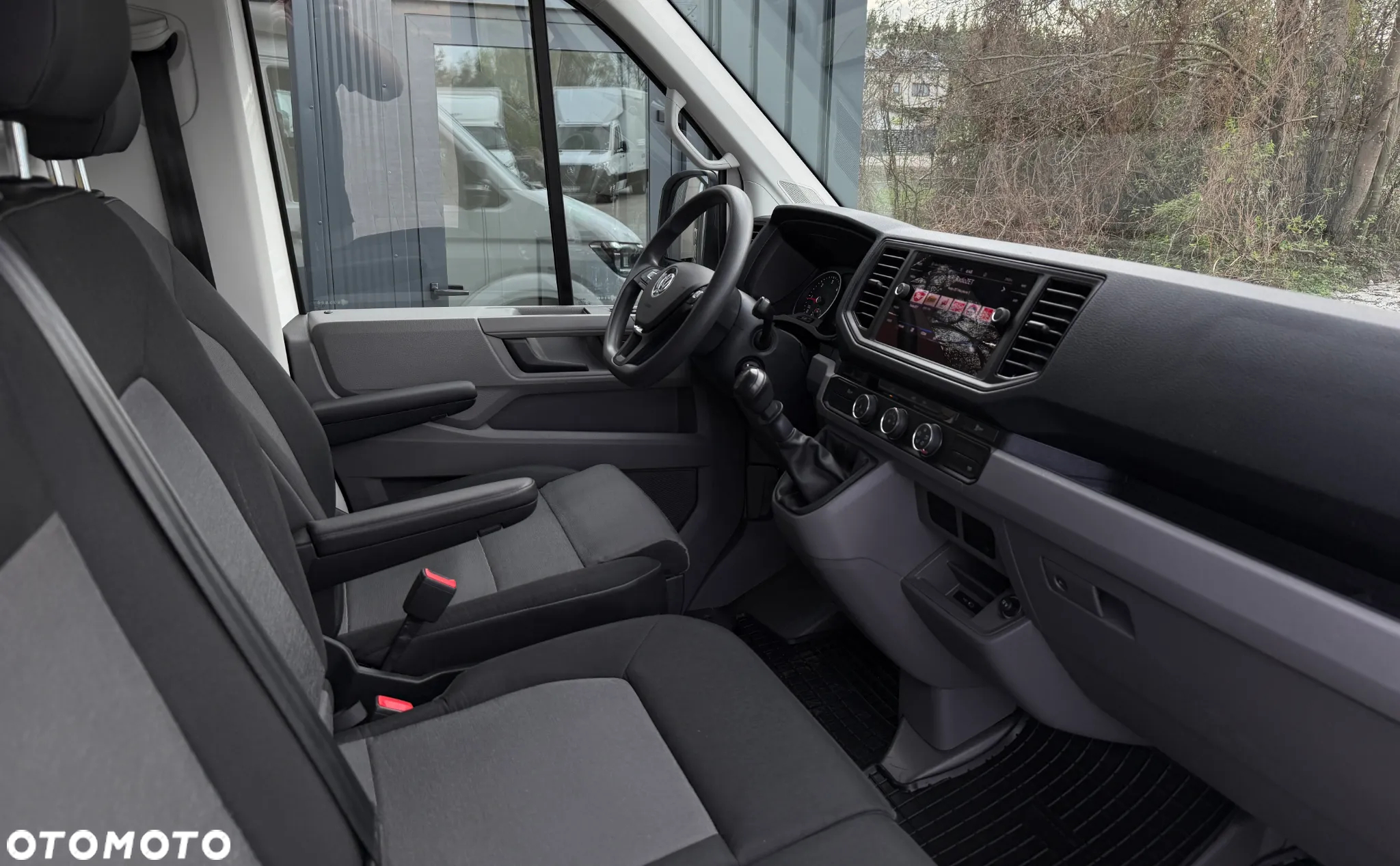 Volkswagen Crafter 2.0 177KM / 12.2021 / 99.200KM /  Kontener 8EP + Drzwi Boczne / Winda 750KG / ZAREJESTROWANY - 19