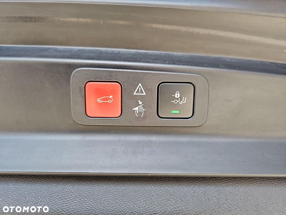 Peugeot 5008 - 40