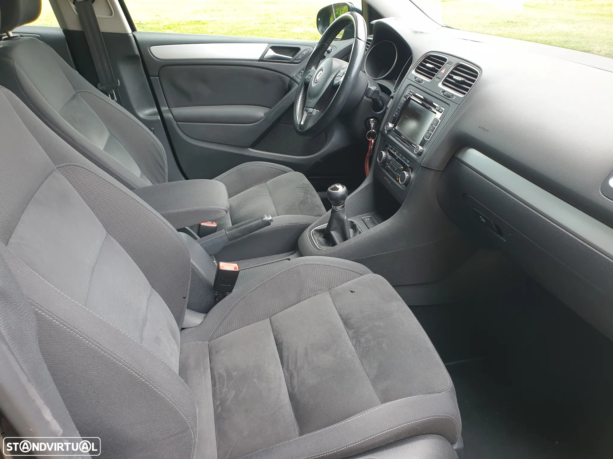 VW Golf 1.6 TDi Highline - 15