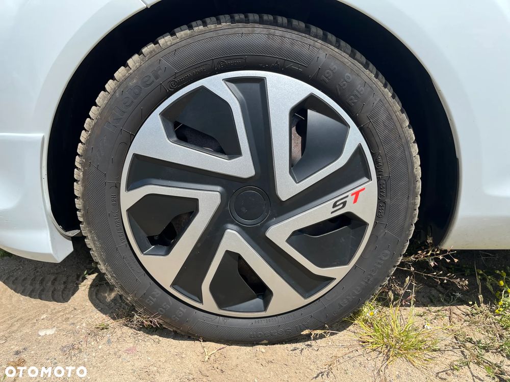 Ford Fiesta 1.4 Trend - 11