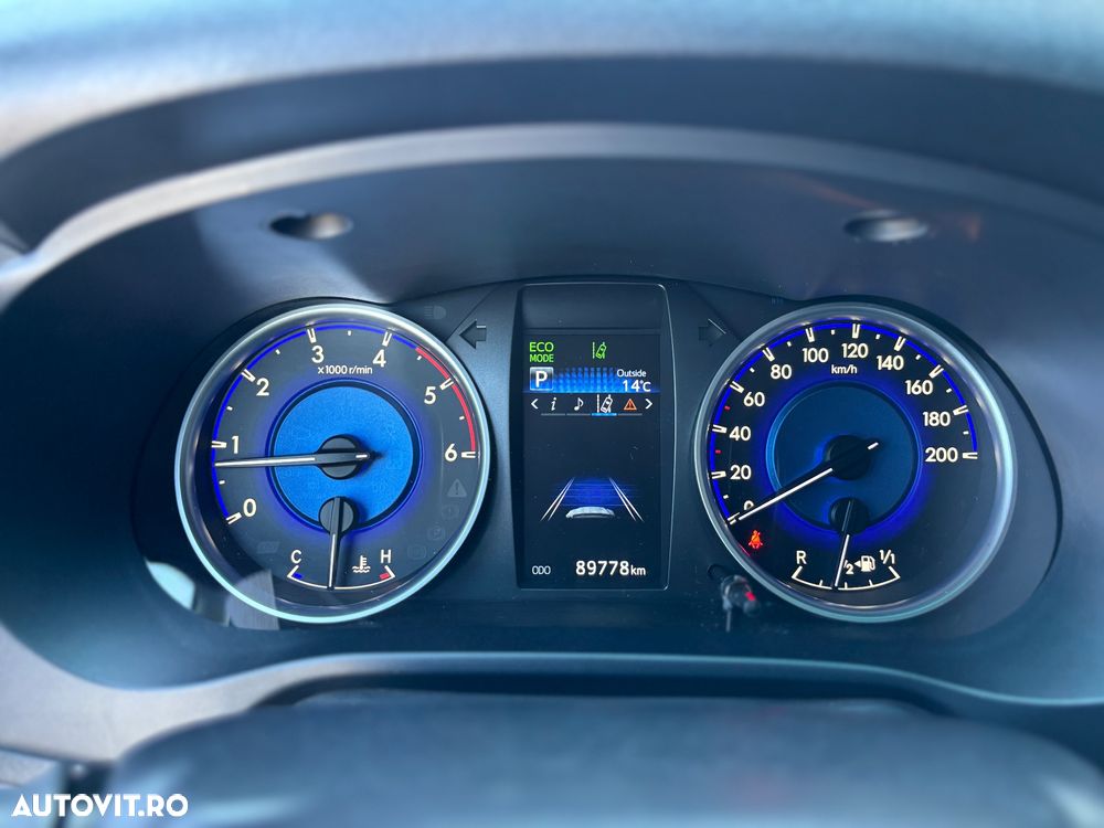 Toyota Hilux 2.4D 150CP 4x4 Double Cab AT Executive - 16