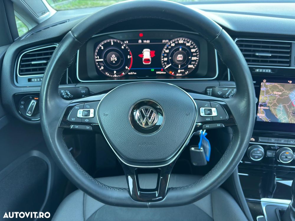 Volkswagen Golf 1.6 TDI SCR DSG Comfortline - 18