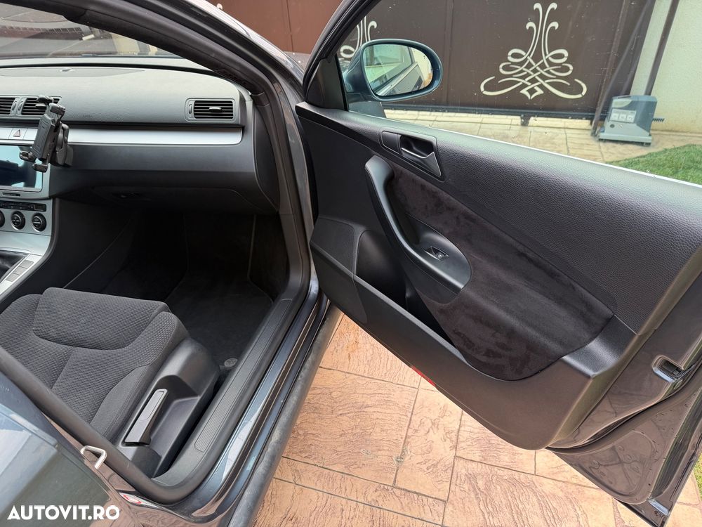 Volkswagen Passat 2.0 TDI Comfortline DPF - 22