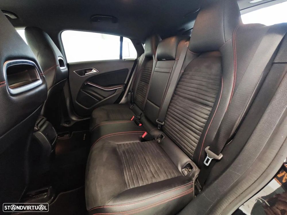 Mercedes-Benz CLA 180 7G-DCT AMG Line - 58