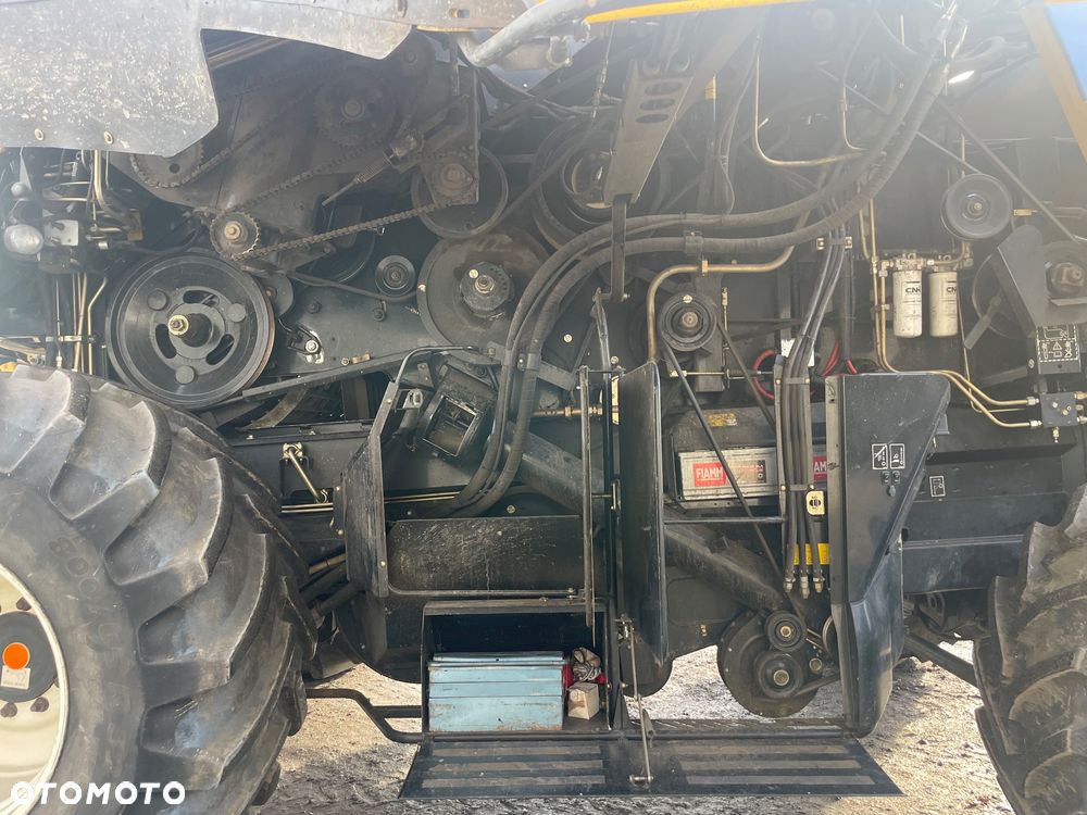 New Holland CX 8070 - 22