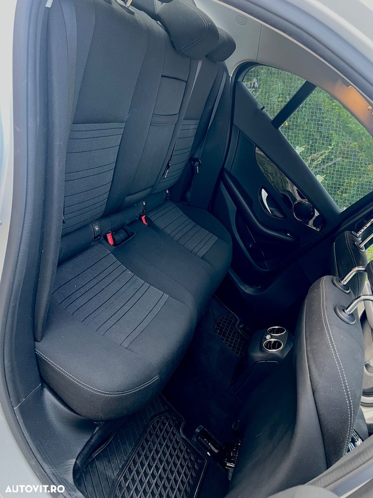 Mercedes-Benz C 220 d 4Matic 9G-TRONIC Avantgarde - 11