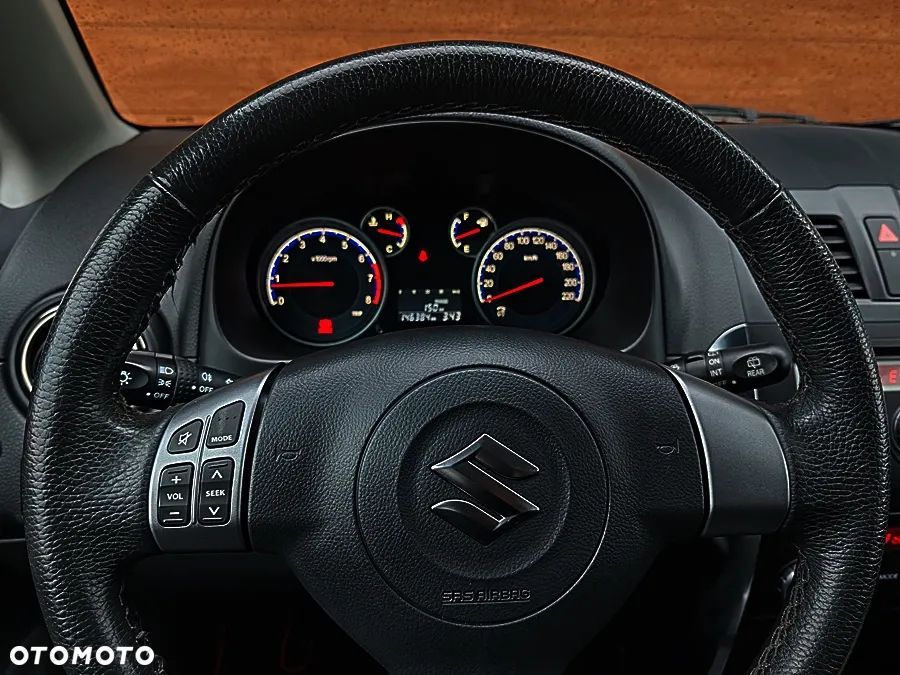 Suzuki SX4 1.6 VVT 4x4 Style - 23