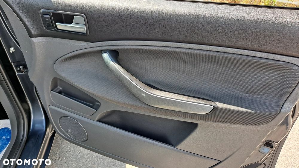 Ford C-MAX - 19