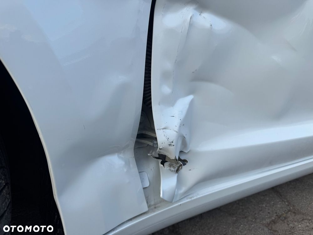 Tesla Model 3 - 9