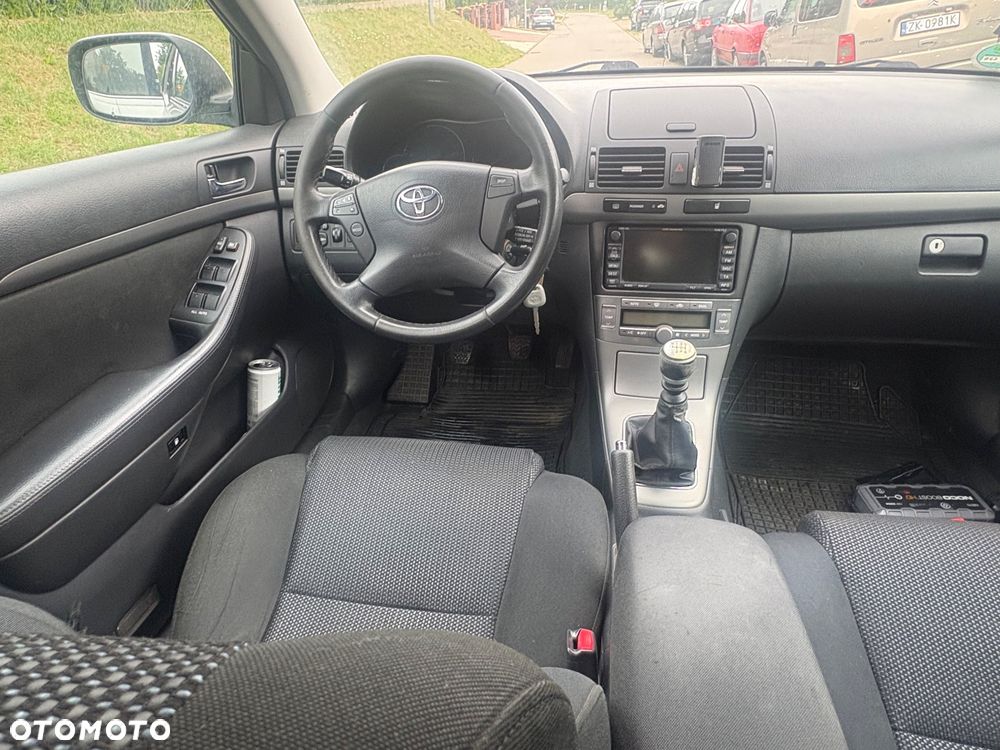 Toyota Avensis 2.0 D-4D Team - 16