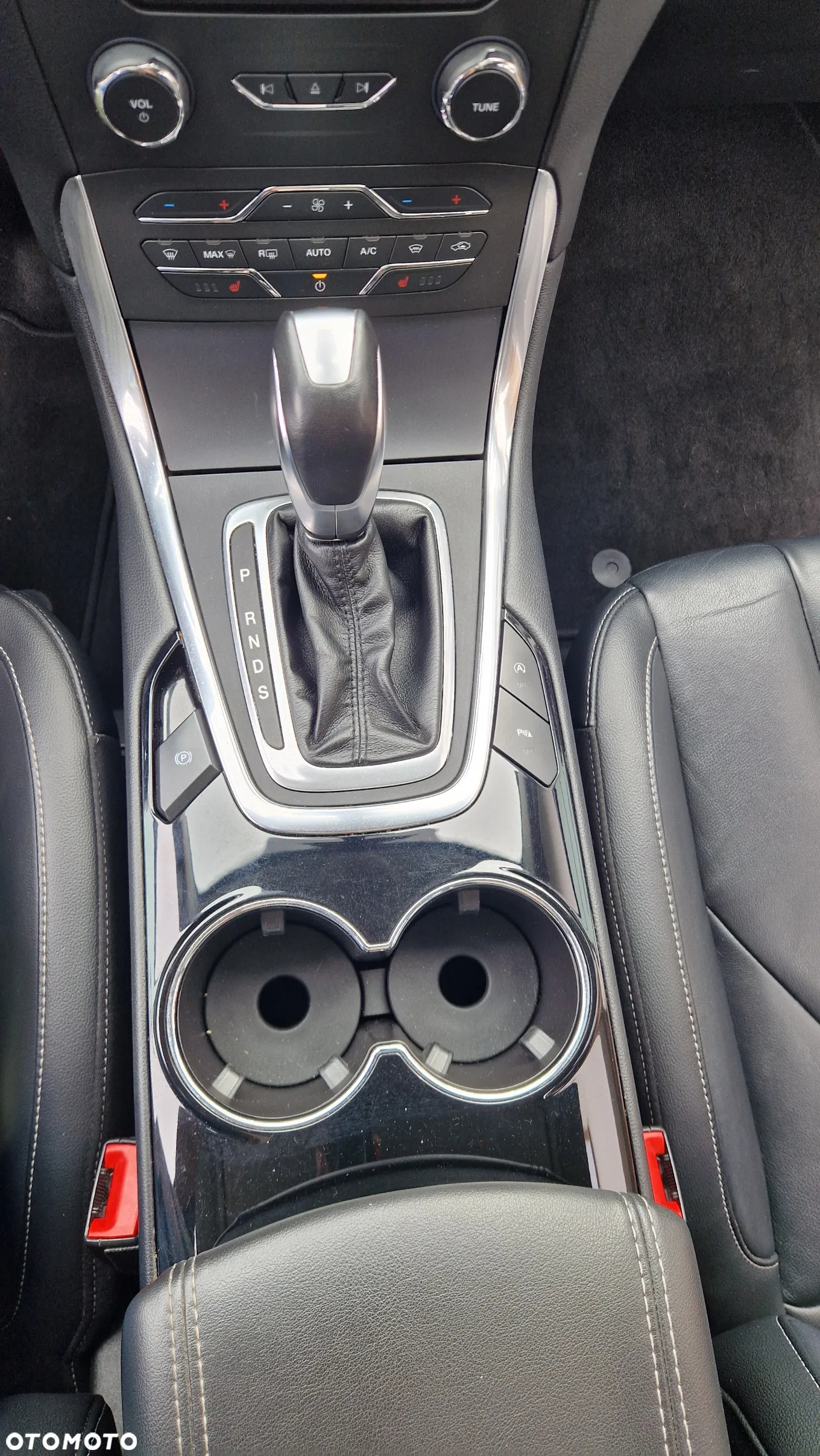 Ford S-Max 2.0 TDCi 4WD Titanium PowerShift - 30