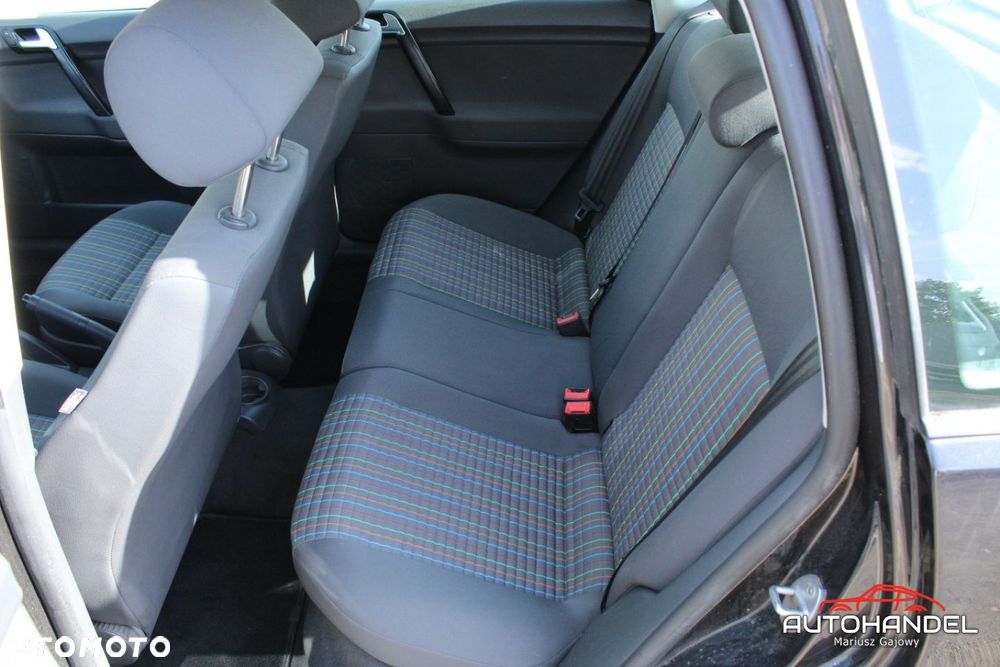 Volkswagen Polo - 14