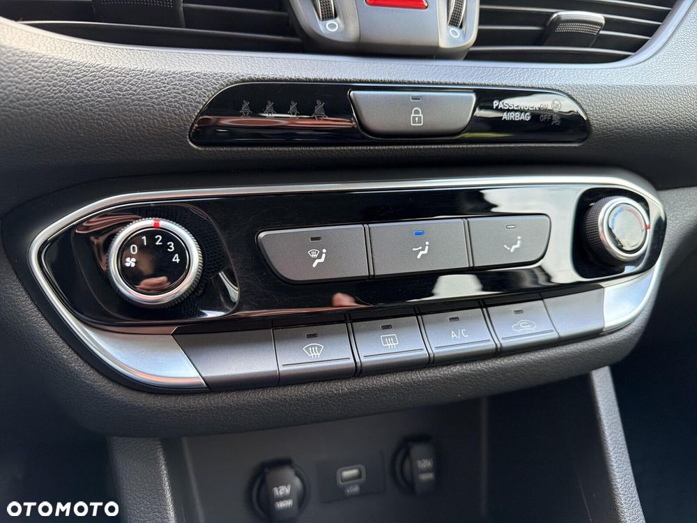 Hyundai i30 1.5 DPI Modern - 26